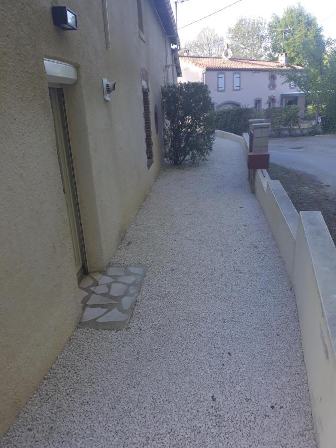 Chambre Double Au Calme Proche Puy Du Fo Apartment Le Boupere Exterior photo