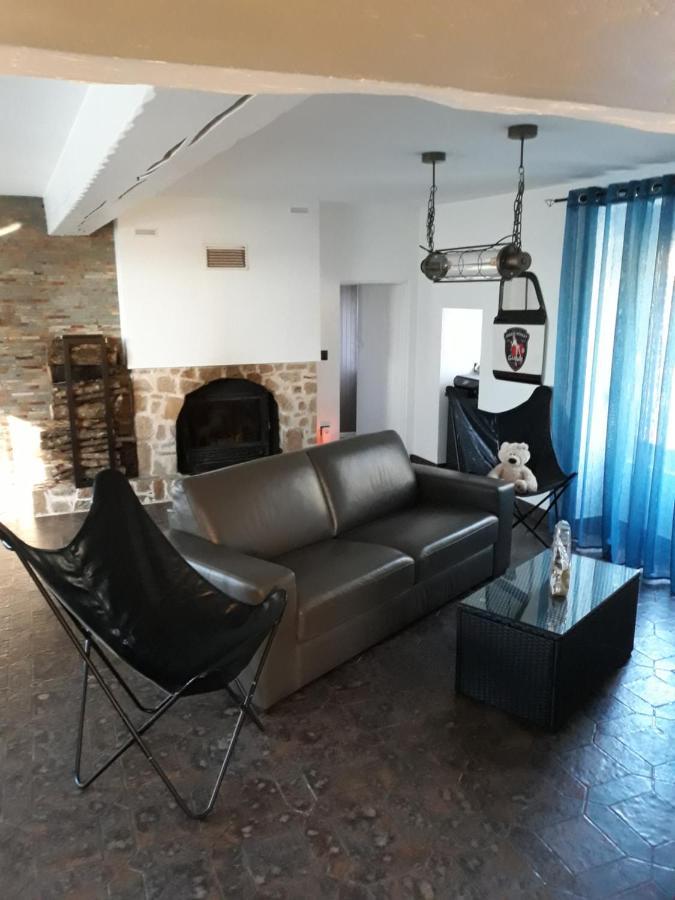Chambre Double Au Calme Proche Puy Du Fo Apartment Le Boupere Exterior photo