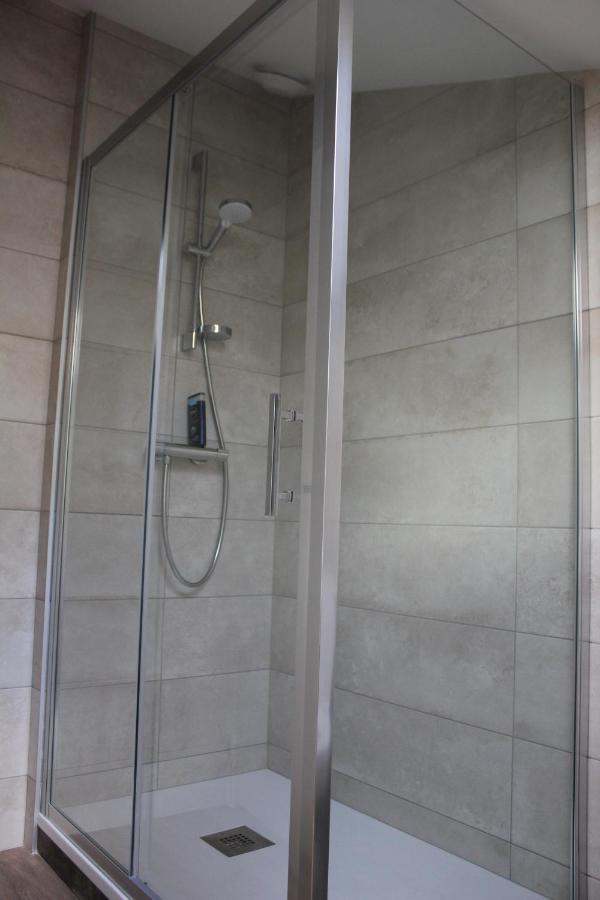 Chambre Double Au Calme Proche Puy Du Fo Apartment Le Boupere Exterior photo